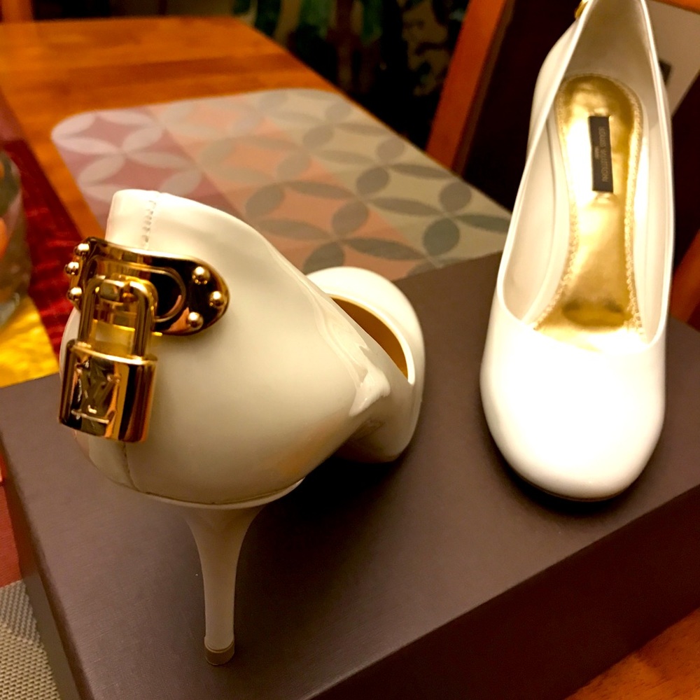 Authentic Louis Vuitton Heels Size 7! Brand new!!
